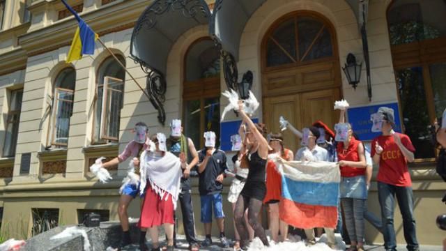 "Чорний список" Мінкульту: хто і за що в нього потрапить "Чорний список" Мінкульту: хто і за що в нього потрапить