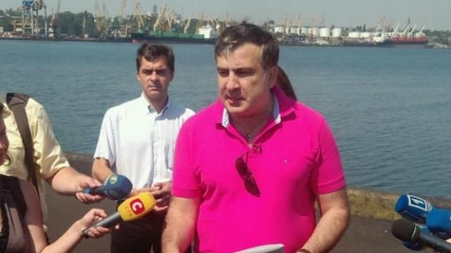 Саакашвили взялся за портовую мафию: прибыл в Ильичевск менять руководство Саакашвили взялся за портовую мафию: прибыл в Ильичевск менять руководство