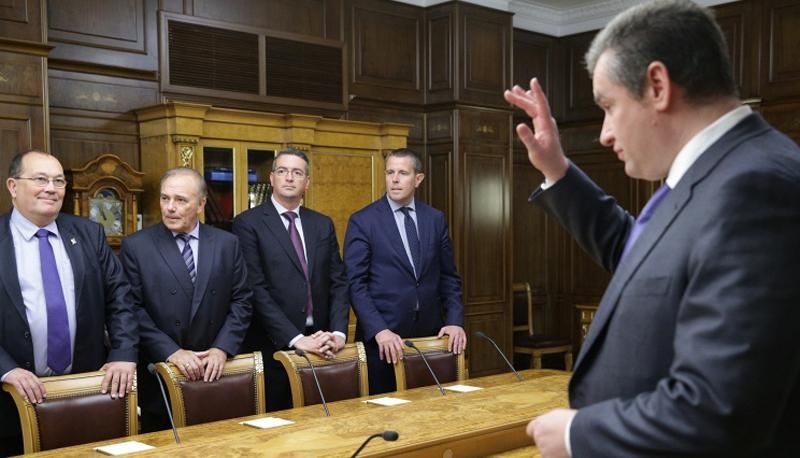 Французькі депутати у Криму стали на бік Росії і вимагають зняти санкції