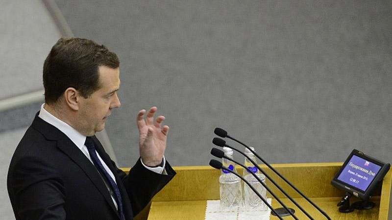 Медведев поставил под вопрос существование Украины