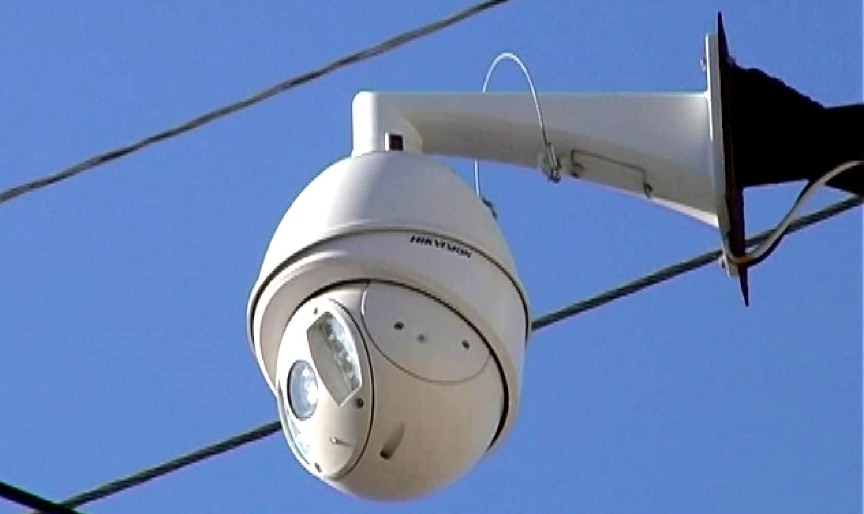 Милиция следит за людьми с помощью камер Милиция следит за людьми с помощью камер