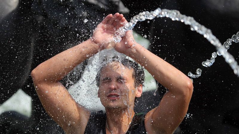 Аномальна спека дійшла до України: на вихідних +38 Аномальна спека дійшла до України: на вихідних +38