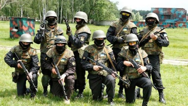 Пока террористы обстреливают Широкино, "Донбасс" выводят из горячей точки