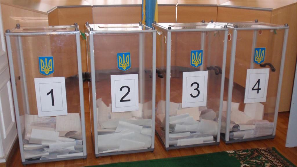 Вибори у Чернігові: люди втомились від гречки та скандалів Вибори у Чернігові: люди втомились від гречки та скандалів