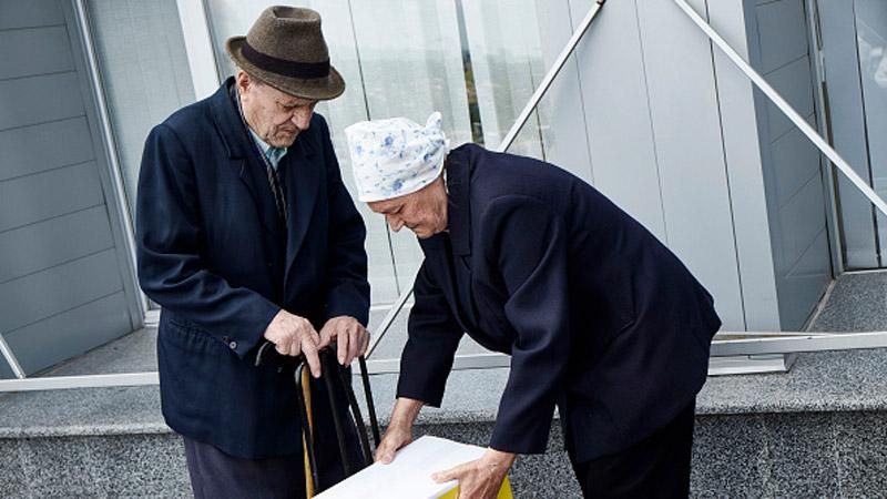 "Фантом" зловив жінку, яка обкрадала пенсіонерів Донбасу "Фантом" зловив жінку, яка обкрадала пенсіонерів Донбасу