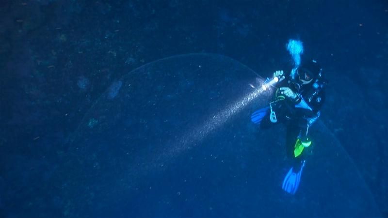 Відео, що перехоплює подих: загадкова крапля розмірів вантажівки Відео, що перехоплює подих: загадкова крапля розмірів вантажівки