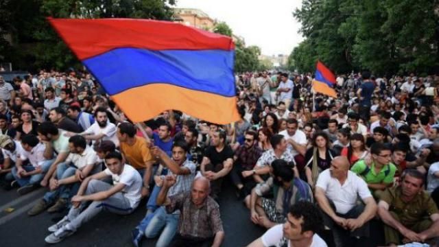 Нові мітинги в Єревані: активісти готуються до сидячого протесту