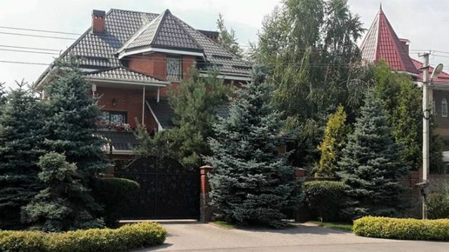 З’явилось відео шикарного маєтку "діамантового" прокурора Корнійця З’явилось відео шикарного маєтку "діамантового" прокурора Корнійця