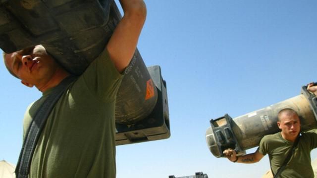 Порошенко пояснив, чому просить від США саме 1240 протитанкових комплексів Порошенко пояснив, чому просить від США саме 1240 протитанкових комплексів