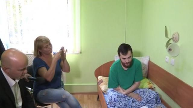 Україна вимагає від Росії показати, в яких умовах утримуються українські заручники Україна вимагає від Росії показати, в яких умовах утримуються українські заручники