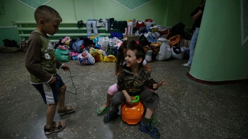 Луганських дітей вивезли на Кавказ Луганських дітей вивезли на Кавказ