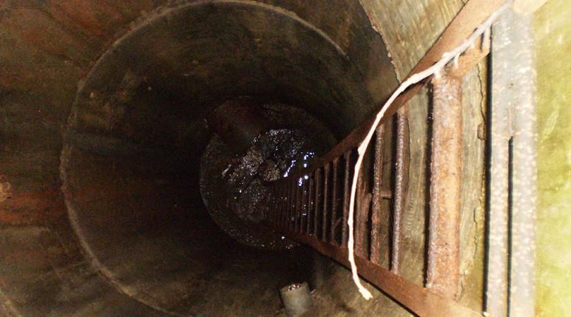 Канализационный коллектор убил сразу четырех мужчин в Харькове Канализационный коллектор убил сразу четырех мужчин в Харькове