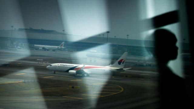 Найдены обломки, похожие на крыло пропавшего малайзийского самолета Найдены обломки, похожие на крыло пропавшего малайзийского самолета