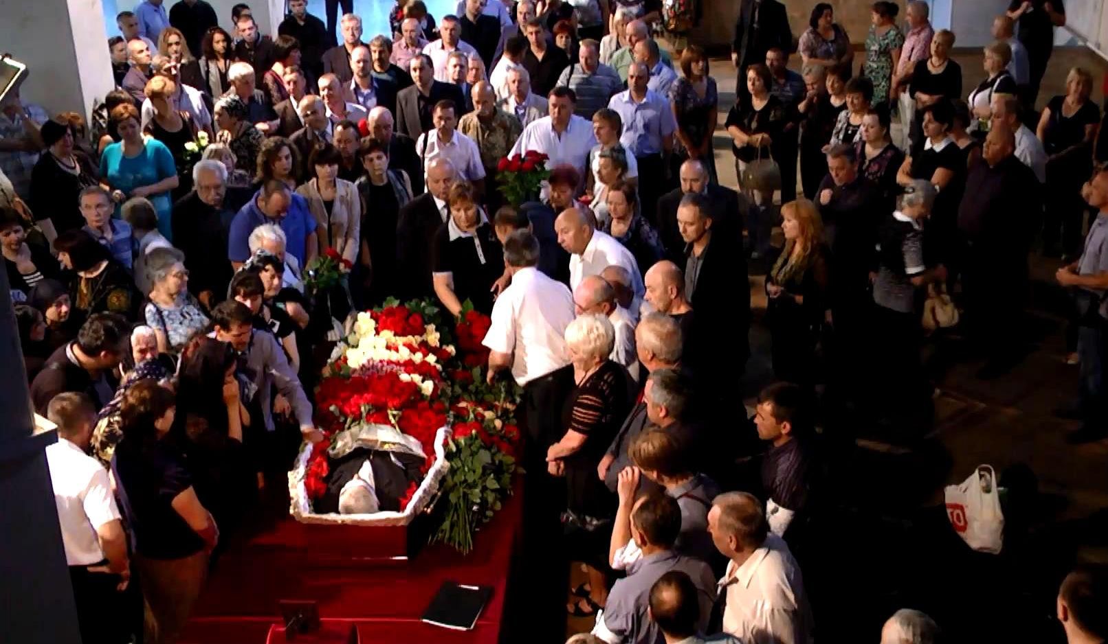 Відомого хірурга Паламарчука провели в останню путь Відомого хірурга Паламарчука провели в останню путь