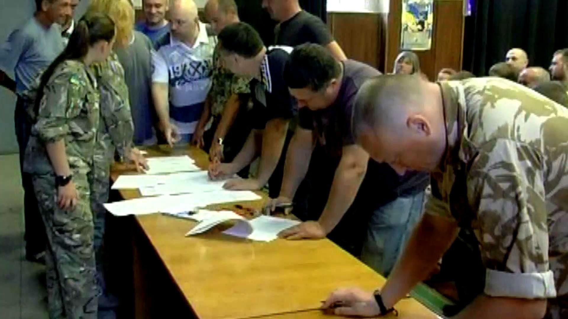 Чоловіки з шостої хвилі мобілізації вже відправились на навчання Чоловіки з шостої хвилі мобілізації вже відправились на навчання