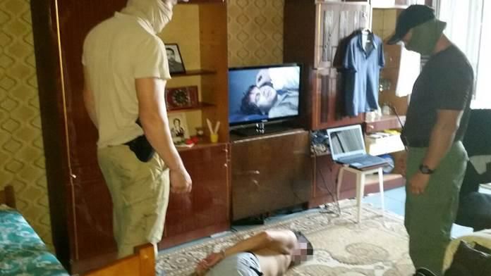 Двоих сепаратистов-провокаторов поймали в Одессе Двоих сепаратистов-провокаторов поймали в Одессе