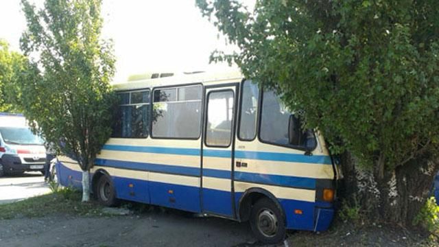Рейсовий автобус потрапив у ДТП на Донеччині, є постраждалі