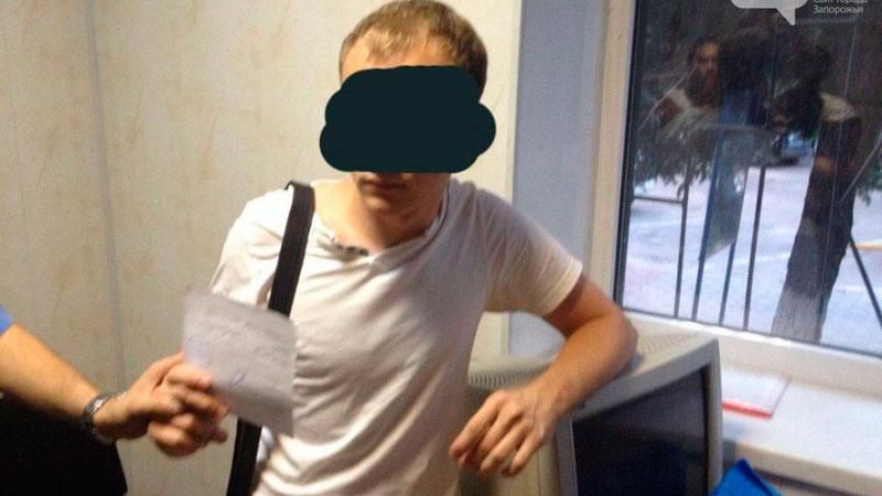 Педофілу-трансвеститу вручили повістку Педофілу-трансвеститу вручили повістку