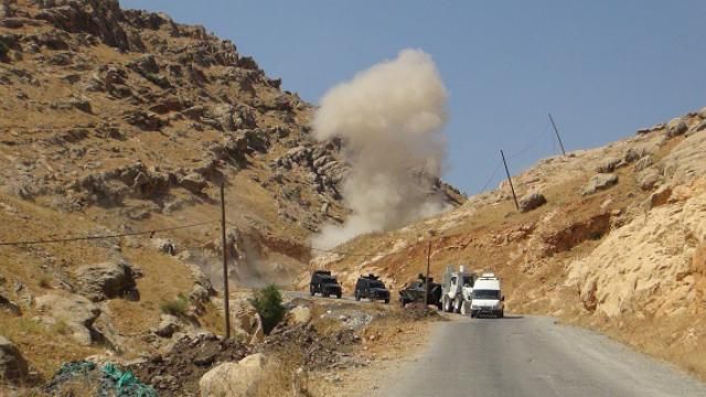 В Турции теракт с использованием трактора: десятки раненых и трое погибших В Турции теракт с использованием трактора: десятки раненых и трое погибших