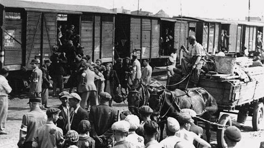 Кримські татари просять світ визнати політику Росії геноцидом Кримські татари просять світ визнати політику Росії геноцидом