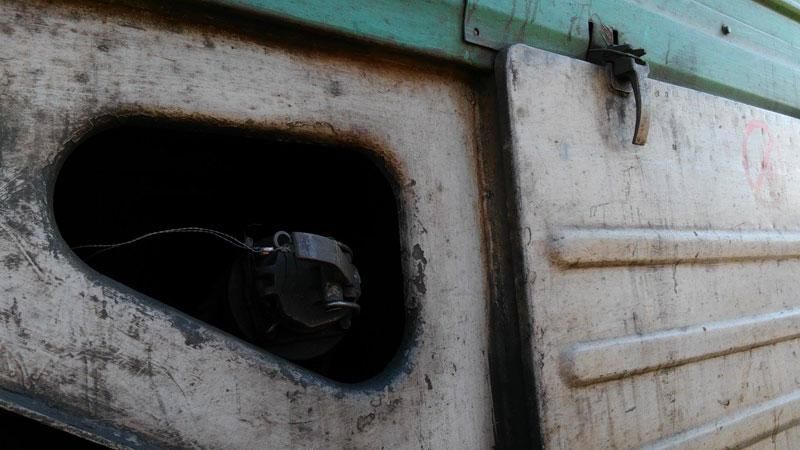 Терористи придумали оригінальний спосіб перевозити пальне Терористи придумали оригінальний спосіб перевозити пальне