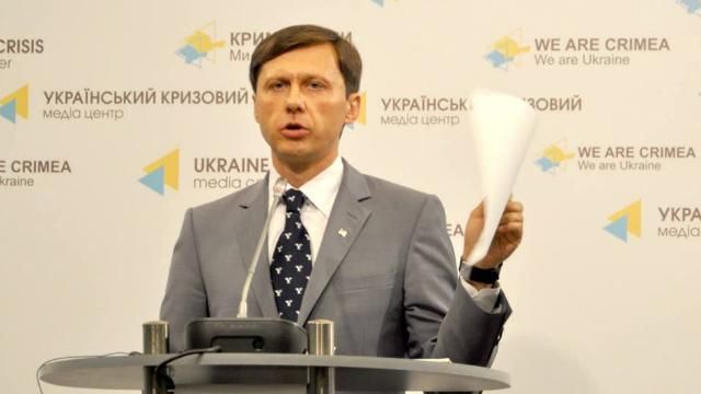 На посаді міністра Шевченко встиг зробити "бурштиновий" подарунок своєму "патрону"