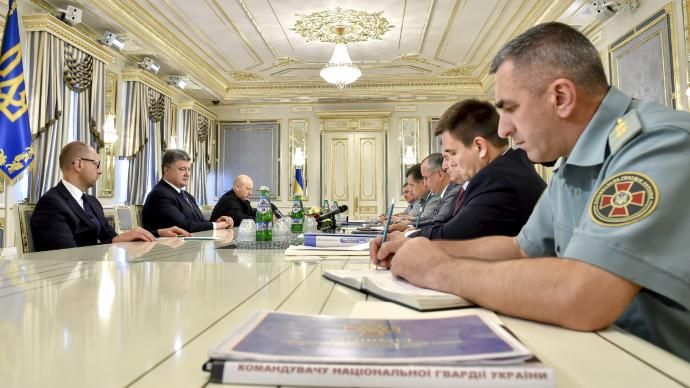 Порошенко рассказал, что может разрушить Минские договоренности