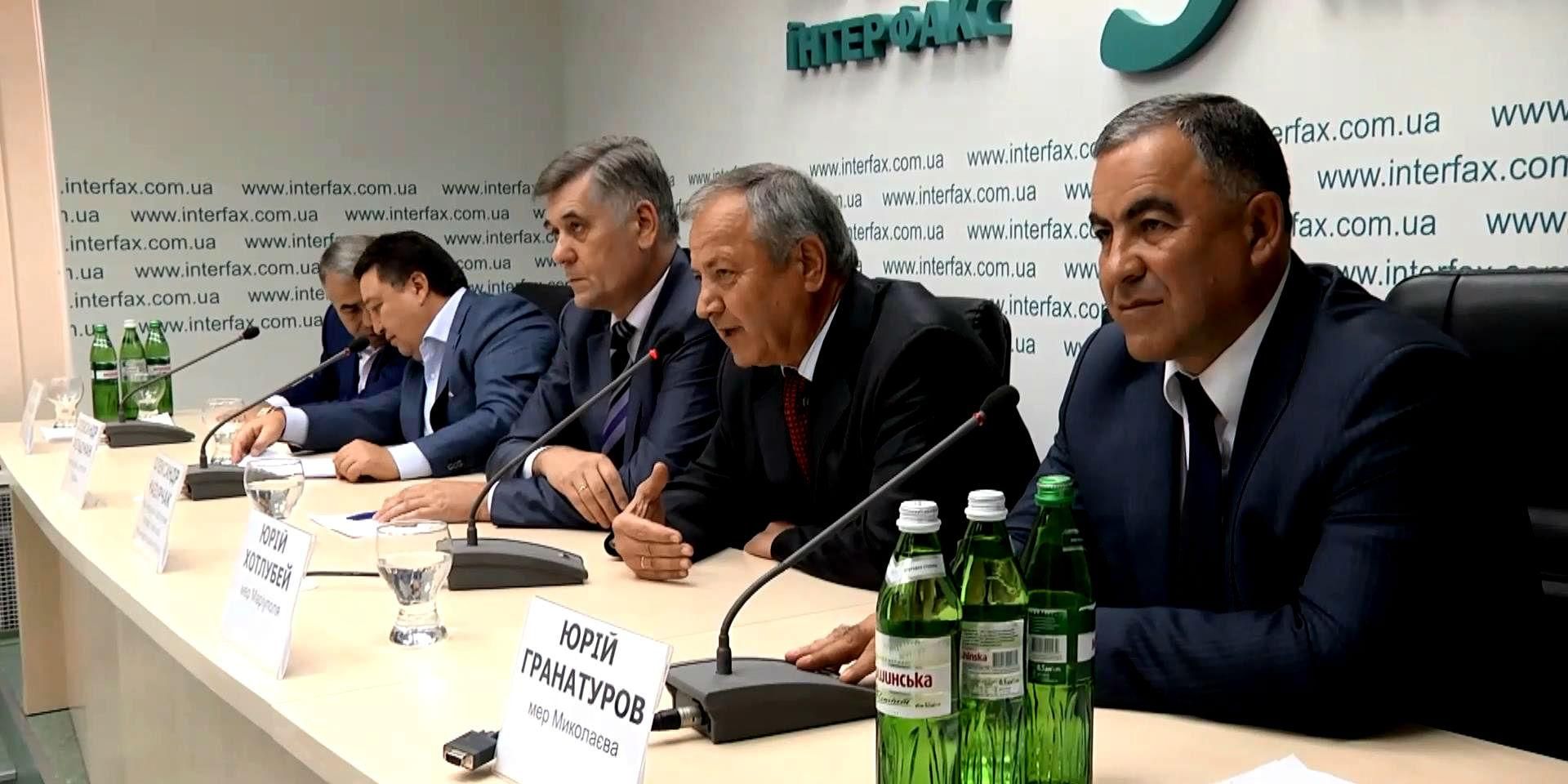 У нову партію "Наш край" обіцяють не брати популістів У нову партію "Наш край" обіцяють не брати популістів