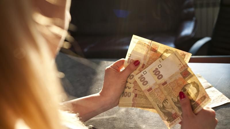 Опитування: Який курс гривні буде у 2016 році? Опитування: Який курс гривні буде у 2016 році?