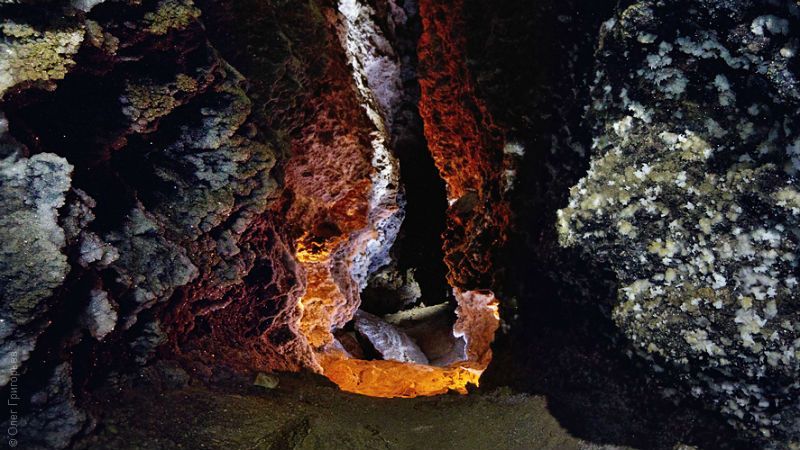 Подземный туризм: ТОП-5 самых интересных пещер Украины