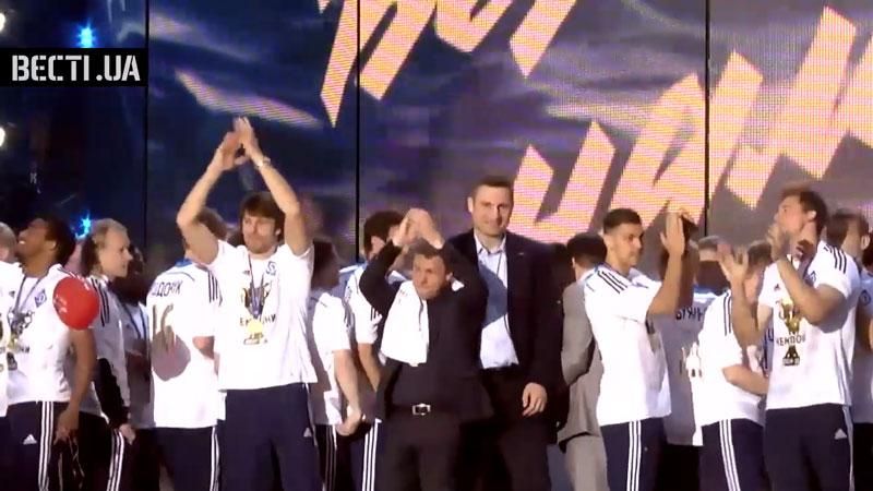 Журналисты случайно поиздевались над тренером киевского "Динамо" Журналисты случайно поиздевались над тренером киевского "Динамо"