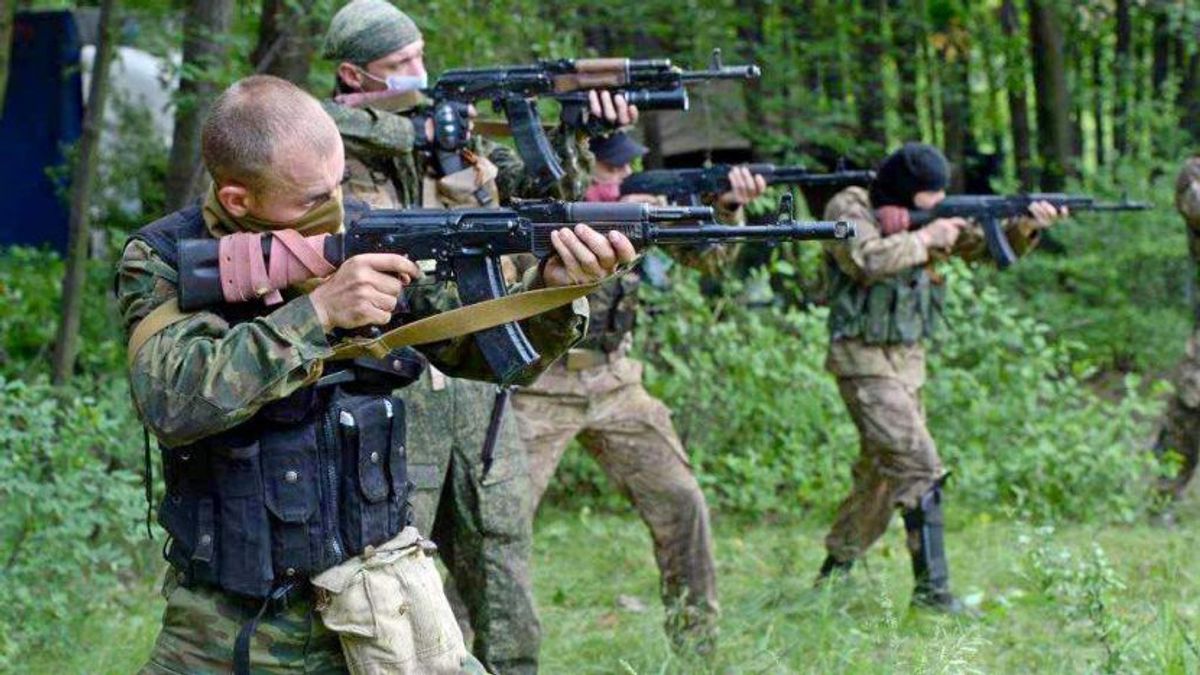 Террористы пытаются прорваться под Донецком Террористы пытаются прорваться под Донецком