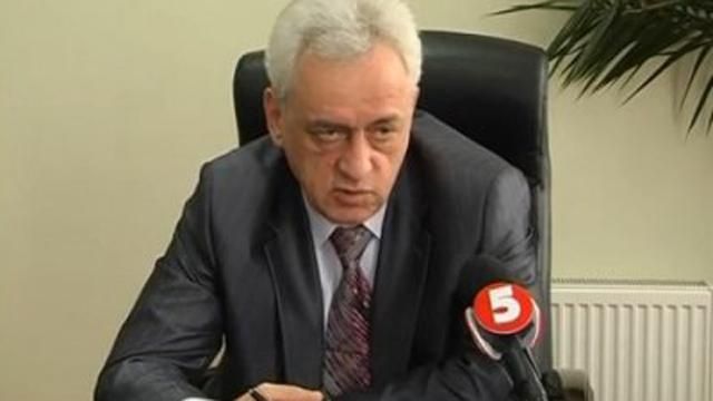 Председатель Черновецкой таможни также попал в "черный список" Председатель Черновецкой таможни также попал в "черный список"