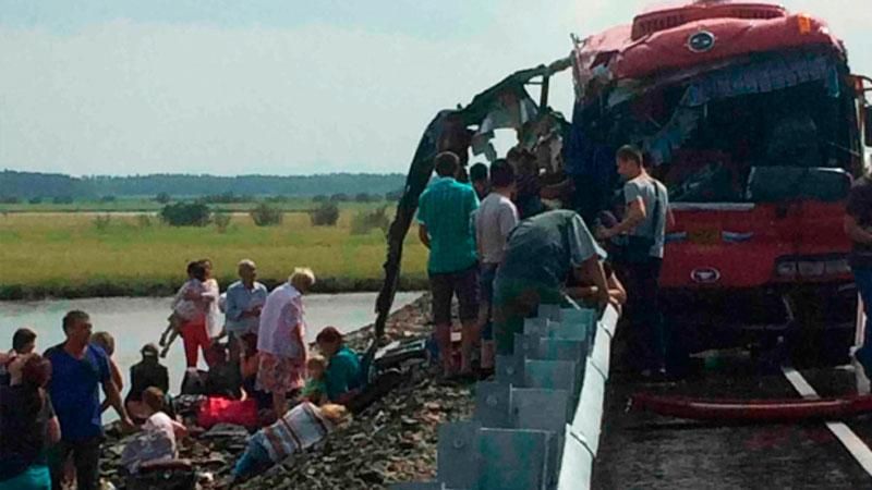 Ужасная авария в России: столкнулись два автобуса (18+)