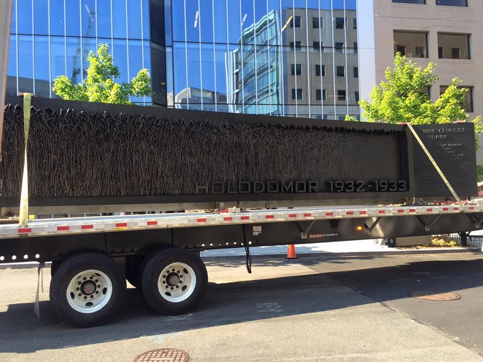 В США установили украинский мемориал В США установили украинский мемориал