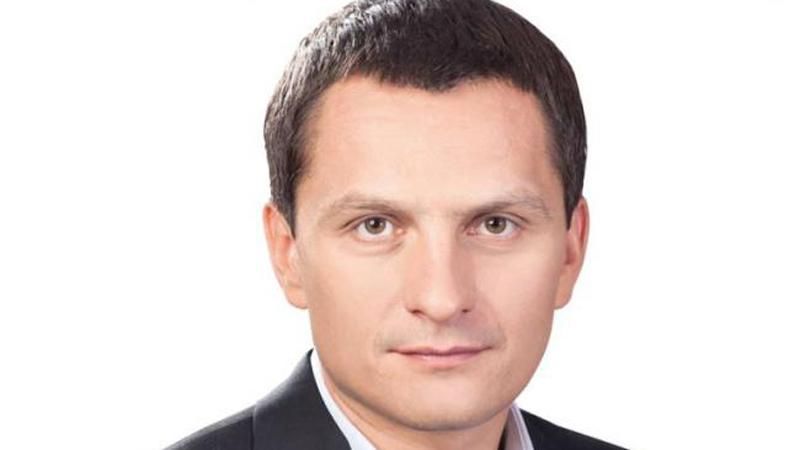 Депутата Київради спіймали на хабарі у мільйон гривень, — джерело Депутата Київради спіймали на хабарі у мільйон гривень, — джерело