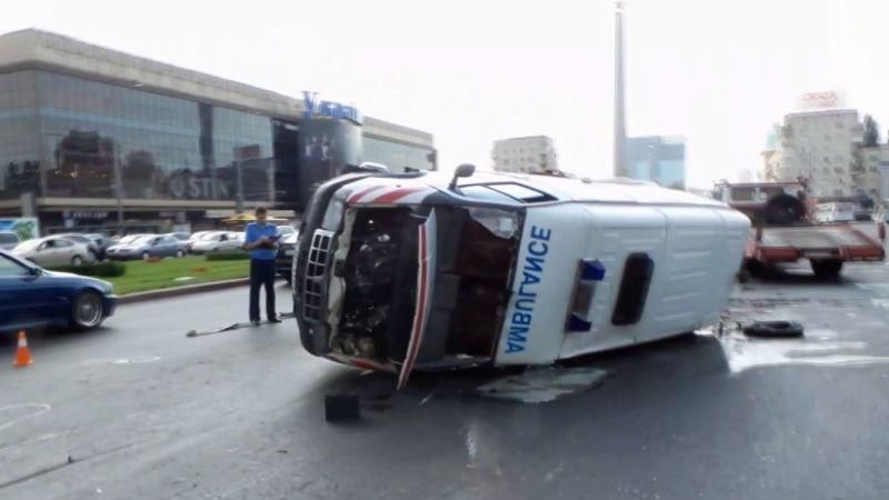 У Києві сталася ДТП за участю машини швидкої допомоги з немовлям У Києві сталася ДТП за участю машини швидкої допомоги з немовлям