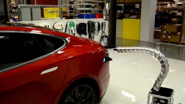 Tesla удивила новой зарядкой к электрокарам
