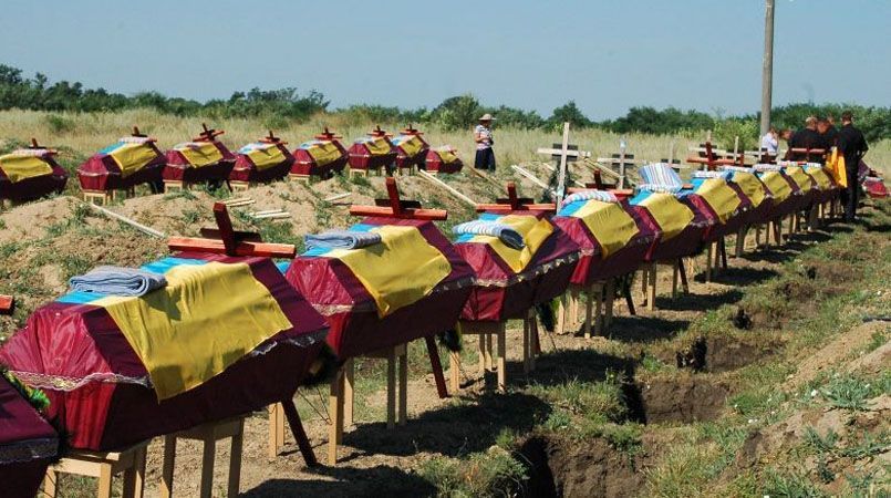 Українських героїв масово поховали під Запоріжжям