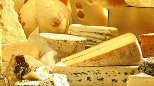 Навальный рассказал, как российские чиновники едят зарубежные сыры Навальный рассказал, как российские чиновники едят зарубежные сыры