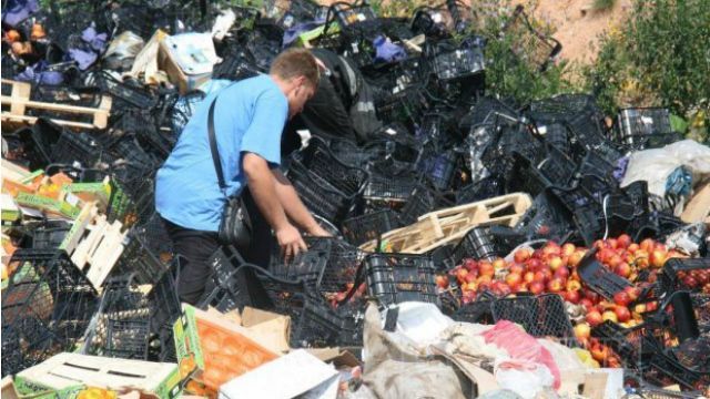 Россиян рассердило  уничтожение санкционных продуктов