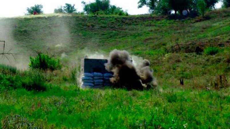 Для бійців АТО розробили суперміцний мобільний блокпост Для бійців АТО розробили суперміцний мобільний блокпост