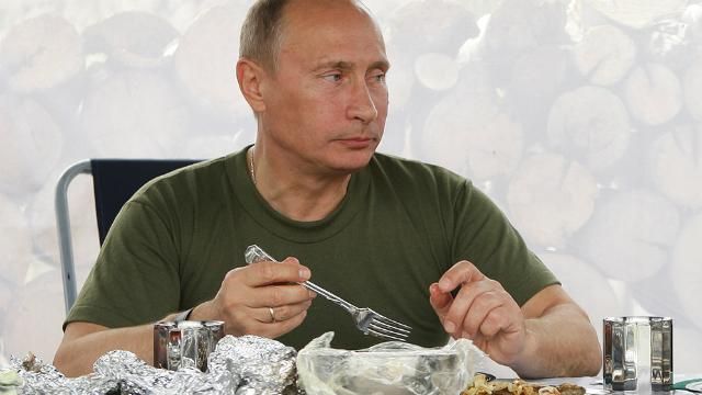 От Путина отвернутся из-за уничтожения пищи - Bloomberg