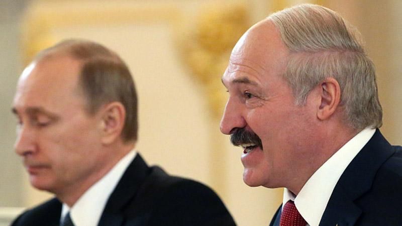 Лукашенко шантажує Путіна, — російський політик