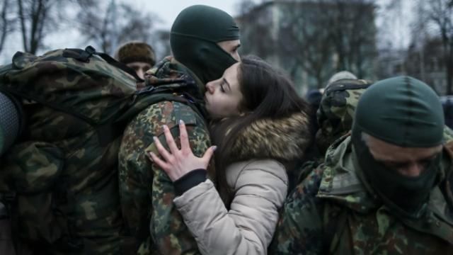 Муженко хочет, чтобы мобилизованные подписывали контракты Муженко хочет, чтобы мобилизованные подписывали контракты