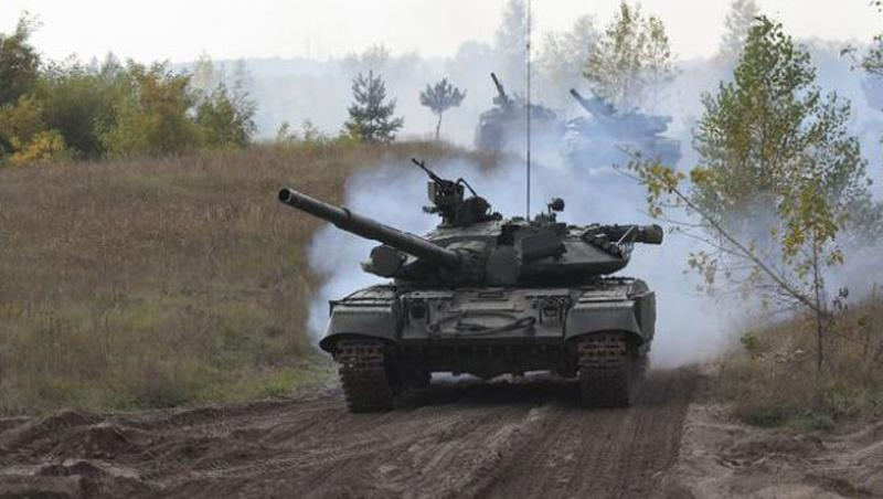 Танк боевиков попал в мирный дом: есть пострадавшие дети