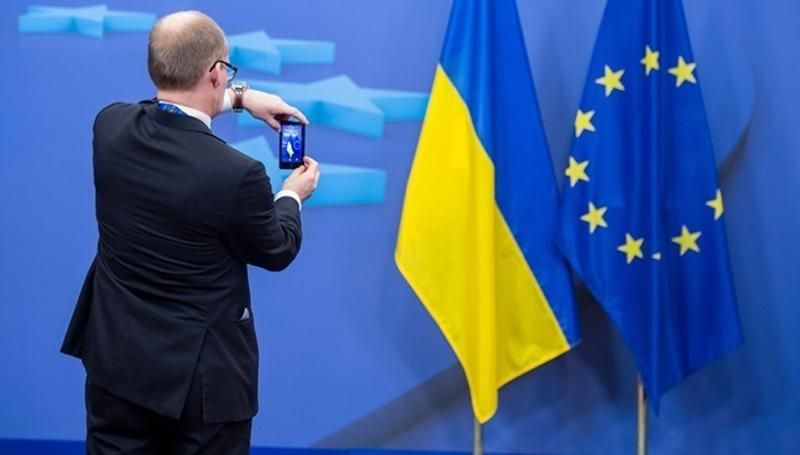 Провал Україною безвізового режиму — не випадковість, — експерт