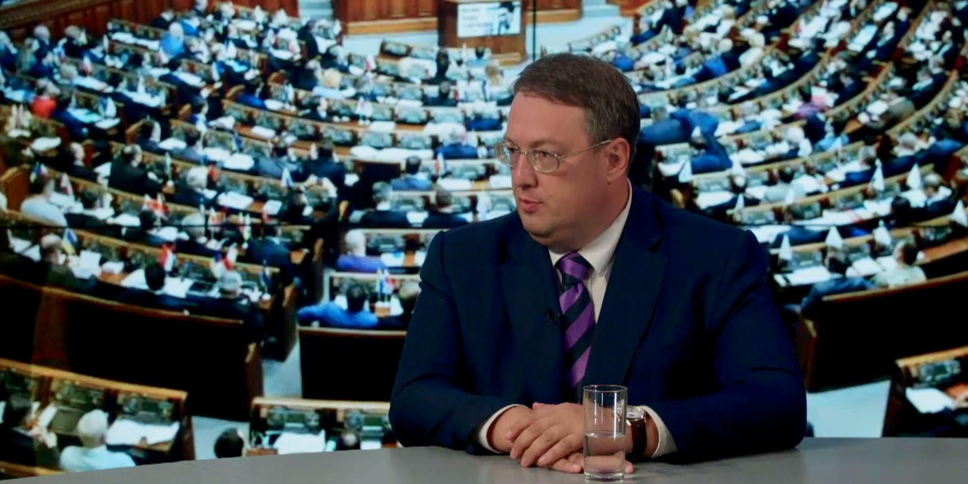 Водійські права видаватимуть за добу, — Геращенко про реформи в МВС