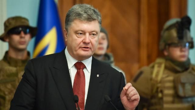 Порошенко провел экстренное совещание с силовиками Порошенко провел экстренное совещание с силовиками