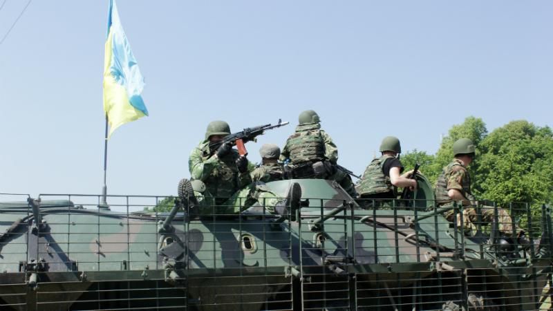 Боевики возобновили мощный обстрел возле Старогнатовки